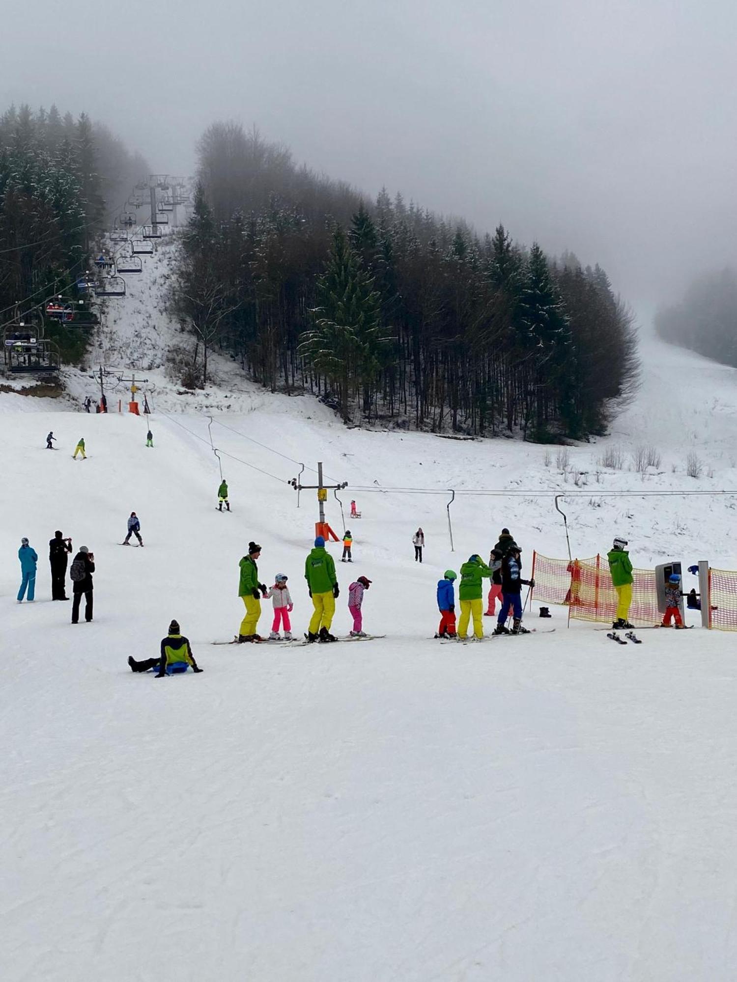 Aparment Klara-Chopok-3 Ski Resorts Within 15 Min, 24H Reception, Washer Мито-под-Дюмб'єром Екстер'єр фото